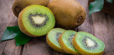Various important reasons why we must eat kiwi fruit daily!! Various important reasons why we must eat kiwi fruit daily!!