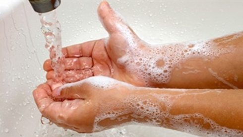 With just a handshake, you might get these diseases, take care!! With just a handshake, you might get these diseases, take care!!