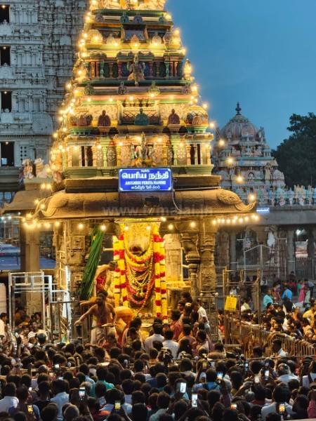 திருவண்ணாமலை அருணாச்சலேஸ்வரர் கோவிலில் புரட்டாசி மாத பௌர்ணமி பிரதோஷம்! திருவண்ணாமலை அருணாச்சலேஸ்வரர் கோவிலில் புரட்டாசி மாத பௌர்ணமி பிரதோஷம்!