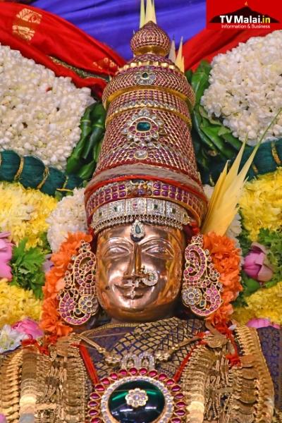 திருவண்ணாமலை அருள்மிகு அண்ணாமலையார் திருக்கோயிலில் கார்த்திகை தீபத் திருவிழா 2025 – இரண்டாம் நாள் இரவு!