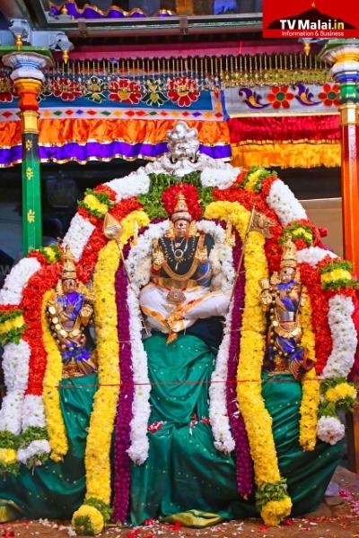திருவண்ணாமலை அருள்மிகு அண்ணாமலையார் திருக்கோயிலில் கார்த்திகை தீபத் திருவிழா 2025 – இரண்டாம் நாள் இரவு!