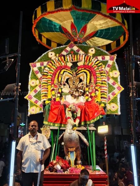 திருவண்ணாமலை கார்த்திகை தீபத் திருவிழா 2025 – நான்காம் நாள் இரவு! திருவண்ணாமலை கார்த்திகை தீபத் திருவிழா 2025 – நான்காம் நாள் இரவு!