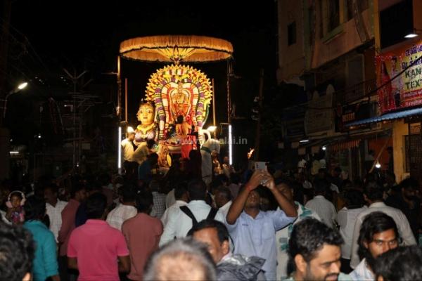 திருவண்ணாமலை தீபத் திருவிழாவை முன்னிட்டு ஸ்ரீ துர்க்கை அம்மன் திருவீதி உலா!