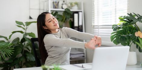 Stretches You Can Do at Work to Reduce Pain and Stay Comfortable Stretches You Can Do at Work to Reduce Pain and Stay Comfortable