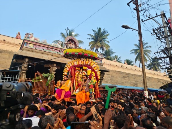 சூரிய பகவானுக்கு காட்சி அளித்த அண்ணாமலையார்!