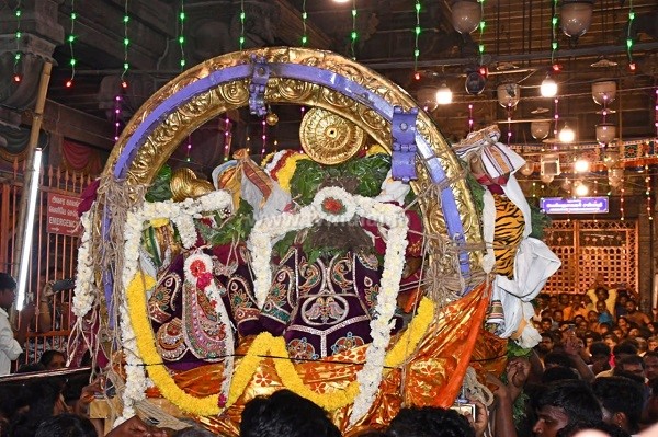 திருவூடல் நிறைவடைந்து கிரிவலம் வந்த அண்ணாமலையார்!