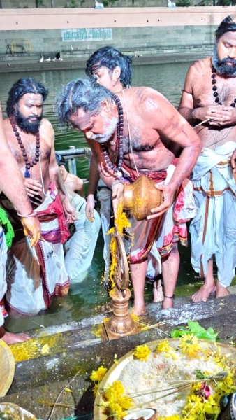 திருவண்ணாமலையில் சந்திர கிரகணம்: அண்ணாமலையார் கோயிலில் தீர்த்தவாரி..!