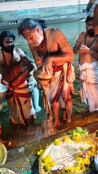 திருவண்ணாமலையில் சந்திர கிரகணம்: அண்ணாமலையார் கோயிலில் தீர்த்தவாரி..!