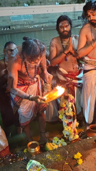 திருவண்ணாமலையில் சந்திர கிரகணம்: அண்ணாமலையார் கோயிலில் தீர்த்தவாரி..!